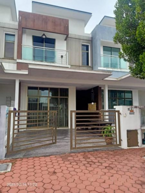 Kuala Selangor Botanic 4R3B Homestay 15pax